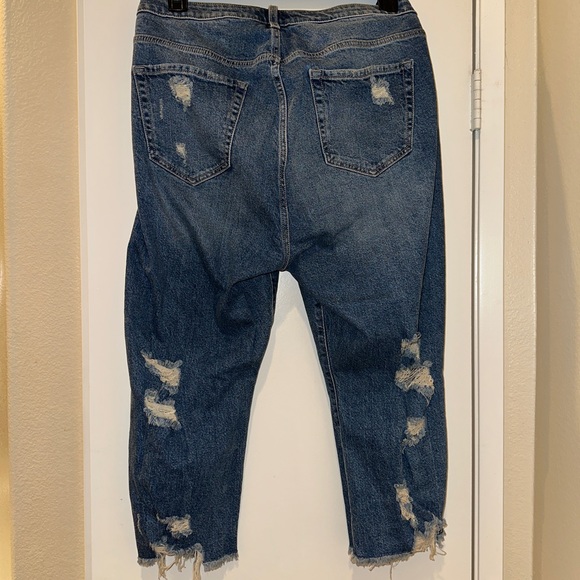 ♦️NWT♦️Crop Stovepipe Straight Classic Denim High-Rise Jean - Picture 5 of 5